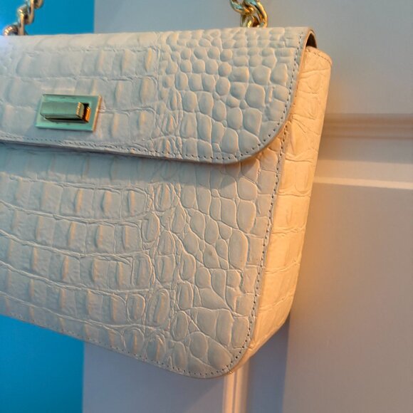 Madeleine Mode Italian Cream Crocodile Leather Shoulder Gold Chain Hardware NWOT - Picture 9 of 12